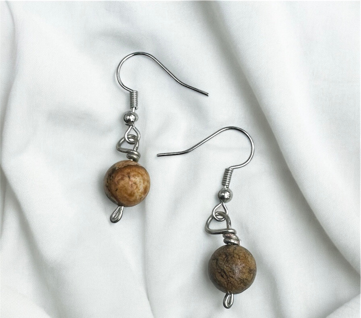 .Gemstone Earring.