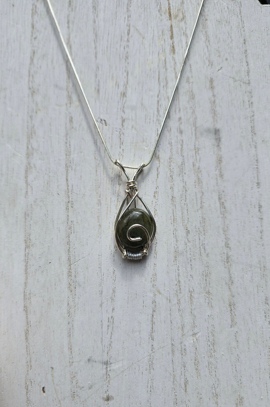 .Labradorite Pendant.